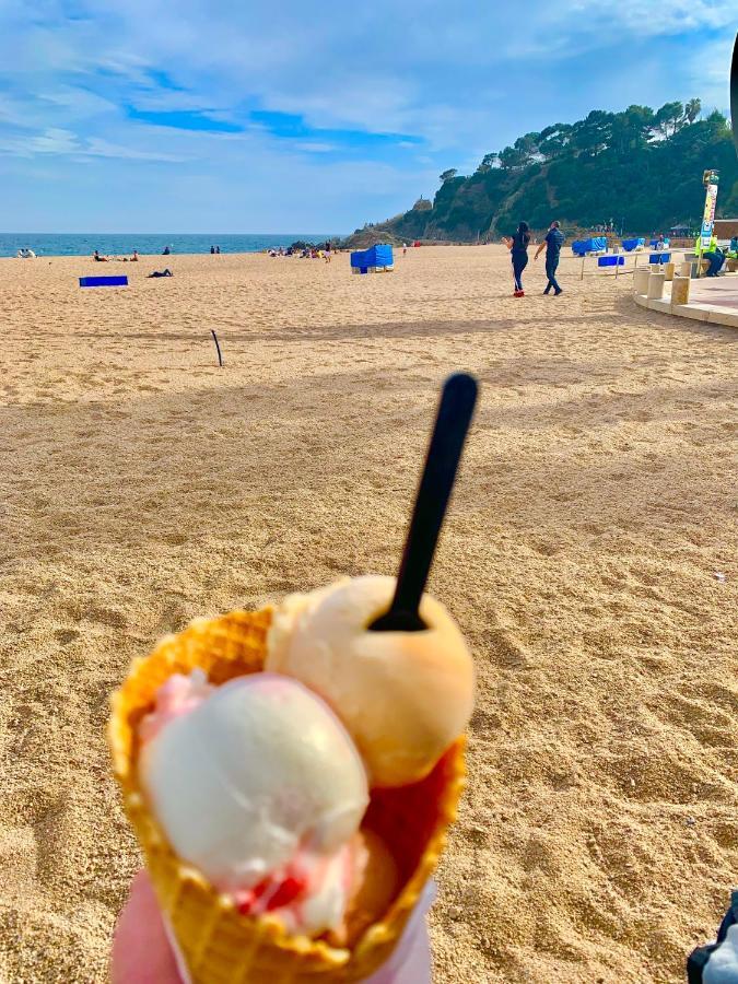 Kelly'S Beach Home Lloret de Mar Esterno foto